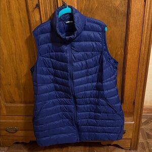 Lands' End Deep Blue Outerwear 1X, down, tunic, vest. Warm, lightweight, comfort